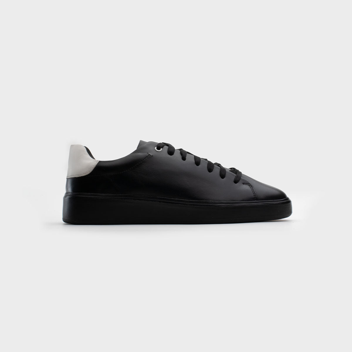 shop online sneakers for women in Pakistan