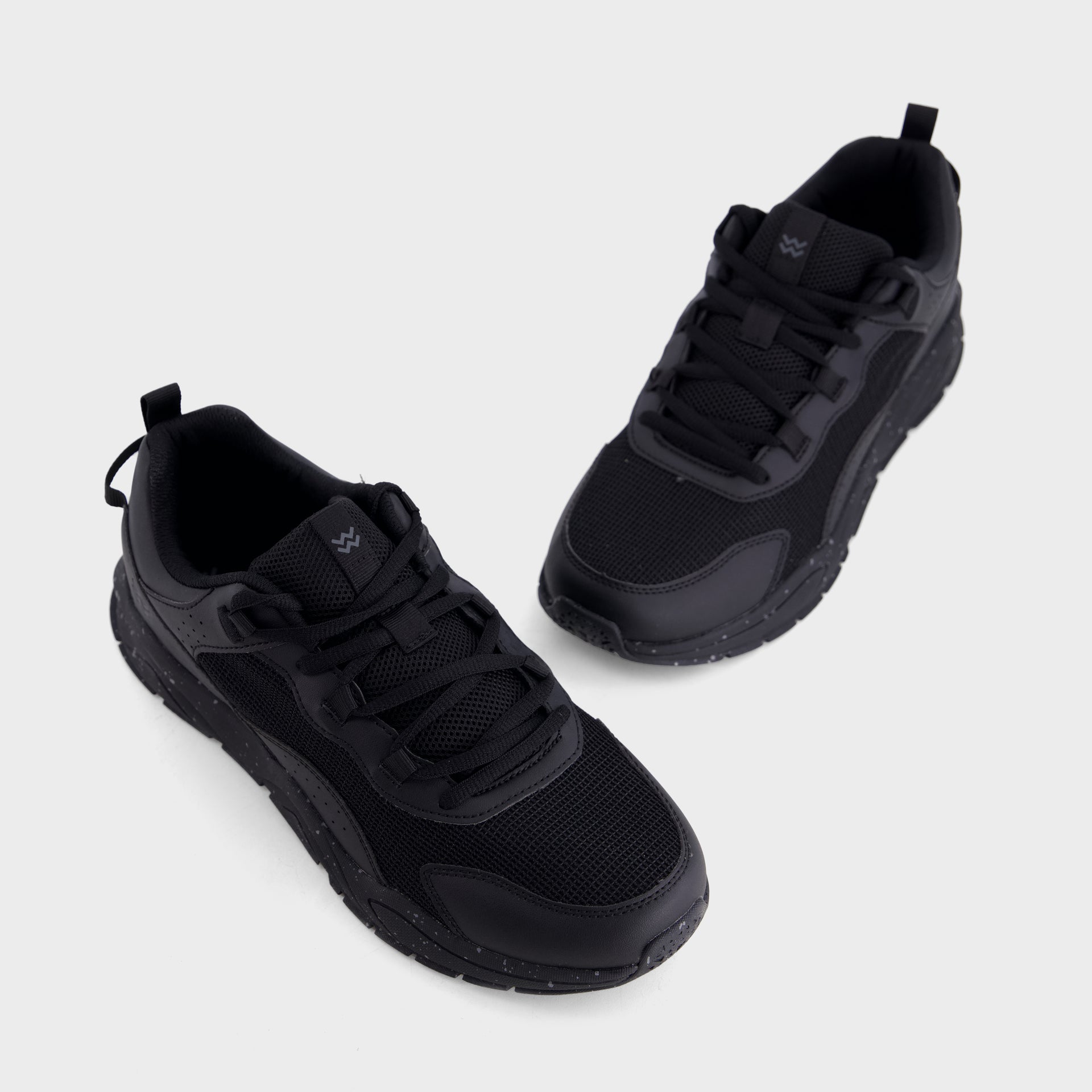 buy online breathable sneakers for men in Pakistan