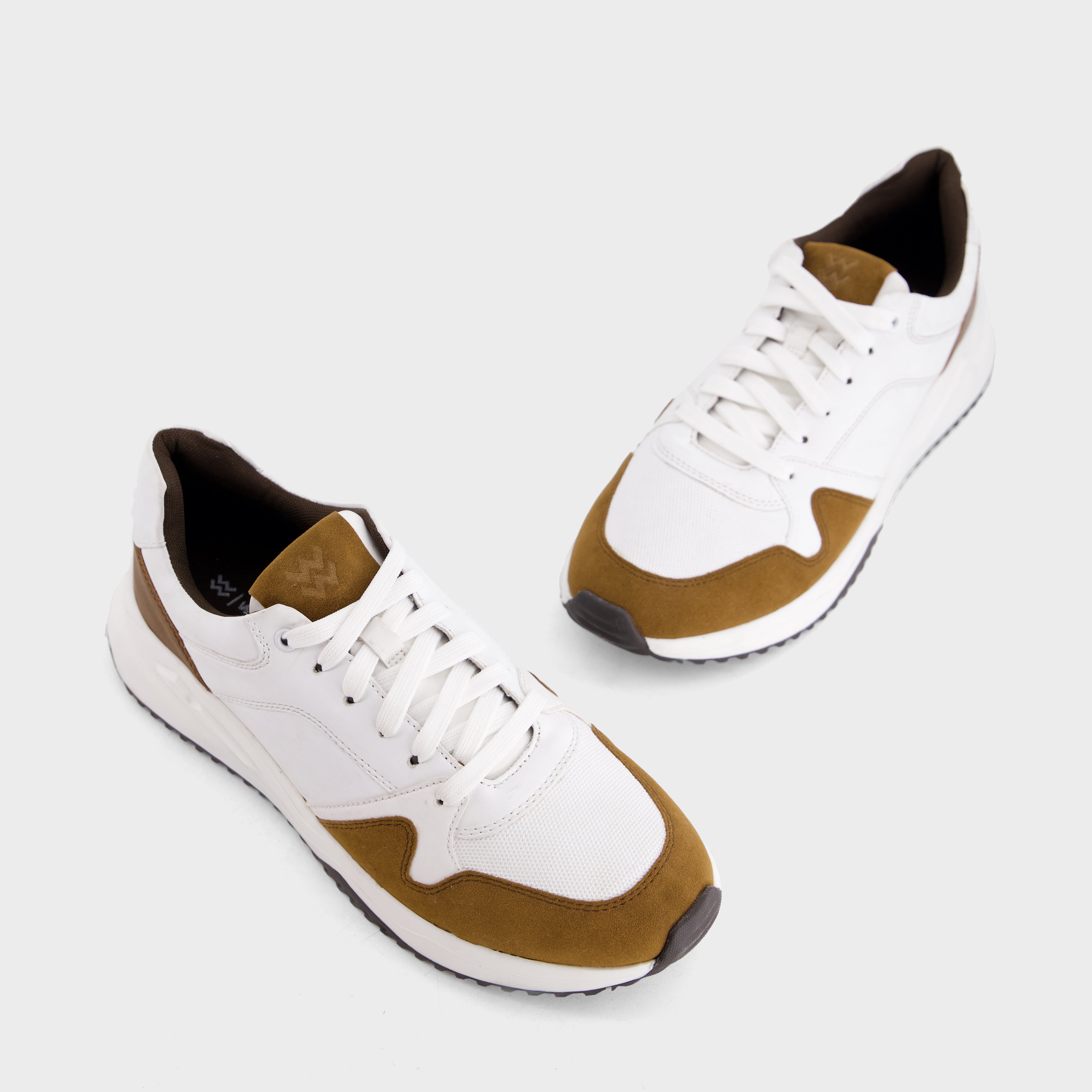 shop online comfortable sneakers for men in Pakistan