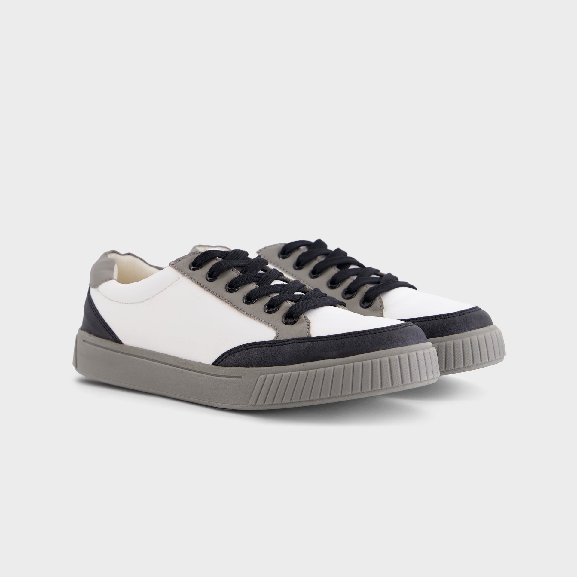 Shop Online White Sneaker shoes for women in Pakistan