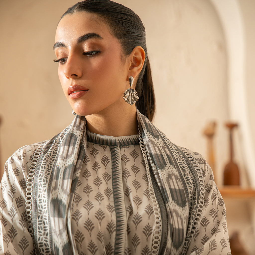 Monochrome Muse 3PC Unstitched Suit