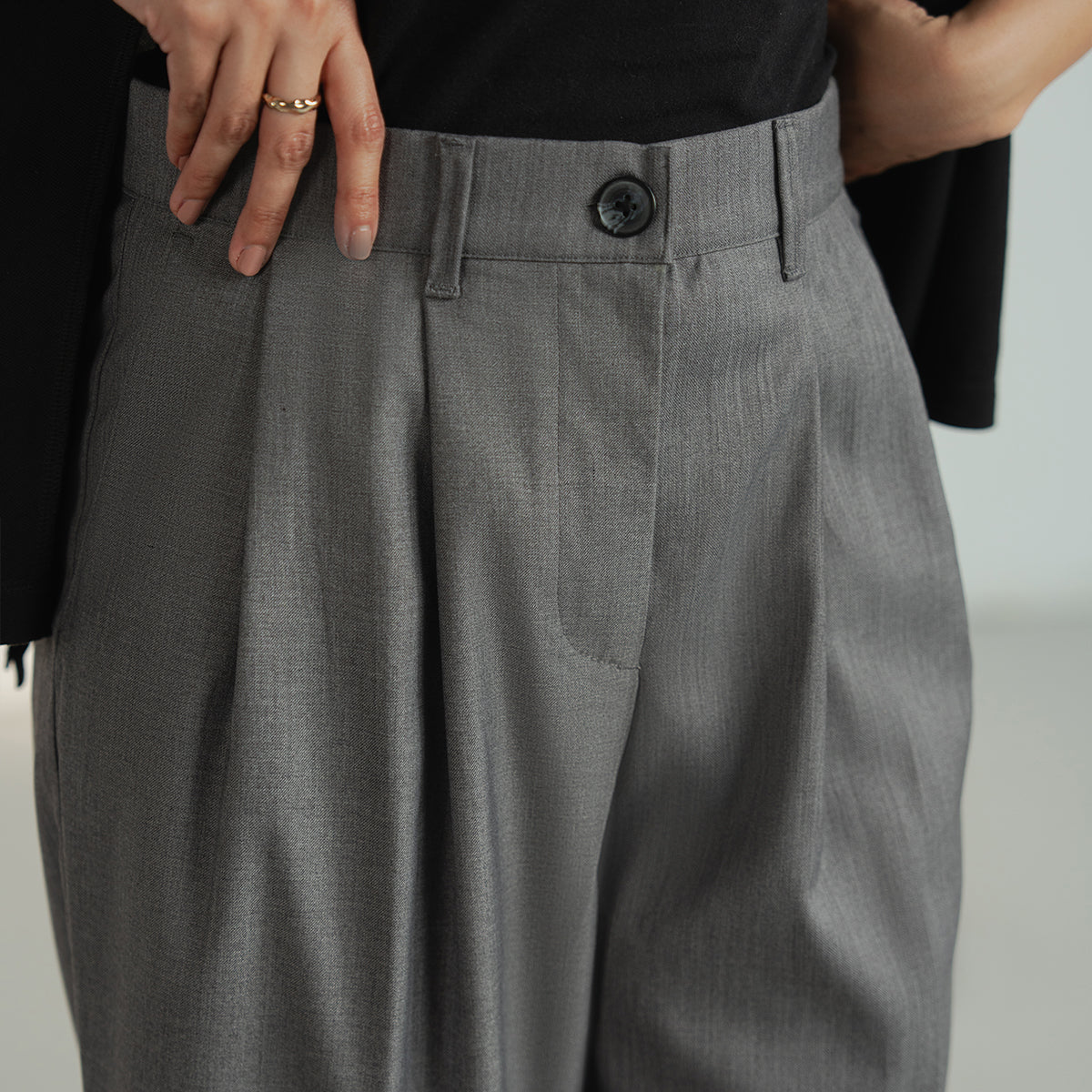 Tailored Wide Leg Pleated Trouser